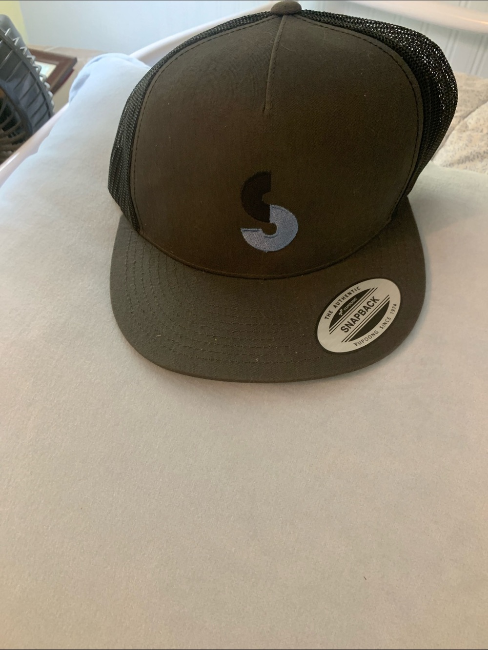 Unbranded Olive Green Snapback Trucker Hat with Two-Tone 'S' Emblem